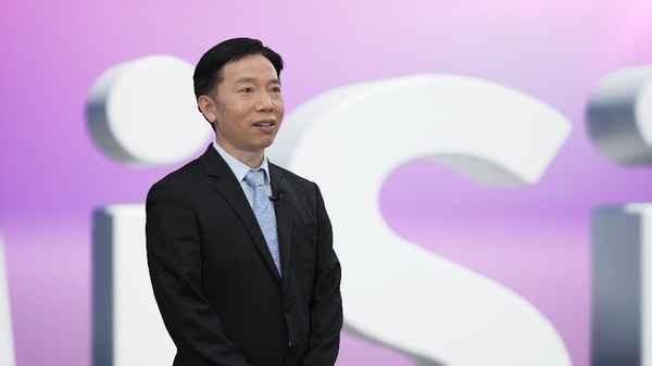 復(fù)旦大學(xué)附屬眼耳鼻喉科醫(yī)院院長(zhǎng)周行濤教授致辭