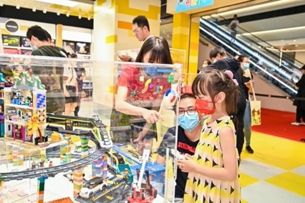 云南昆明樂高&reg;恒隆廣場(chǎng)授權(quán)專賣店盛大開業(yè)