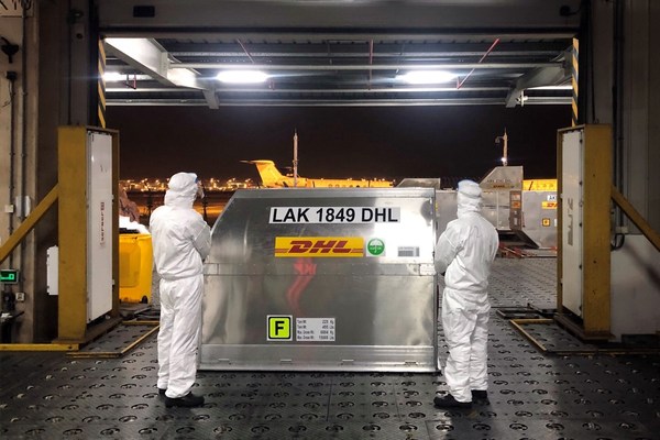 上海疫情期間，DHL北亞樞紐員工閉環(huán)作業(yè)，24小時(shí)備勤