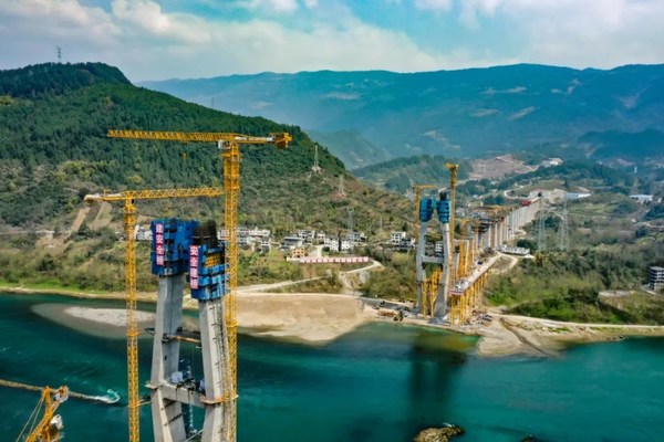 波坦MCT560在武隆太子坪烏江大橋 波坦MCT560在武隆太子坪烏江大橋