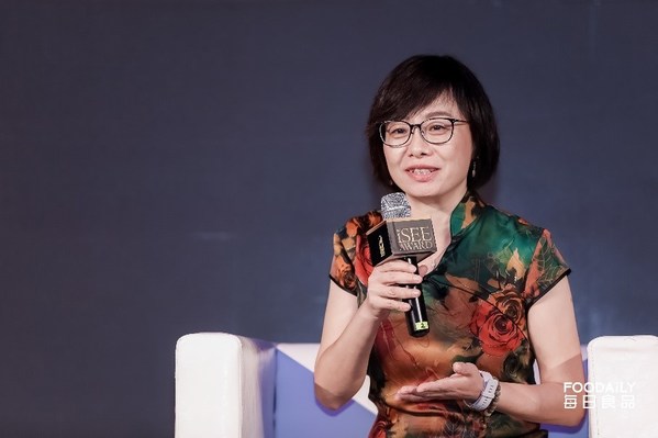 瑪氏箭牌中國(guó)研發(fā)副總裁董虹女士代表瑪氏中國(guó)出席圓桌論壇環(huán)節(jié)