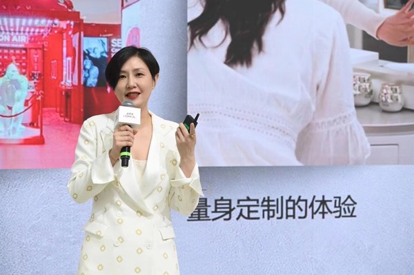 歐萊雅中國旅游零售部總經(jīng)理張禕發(fā)言