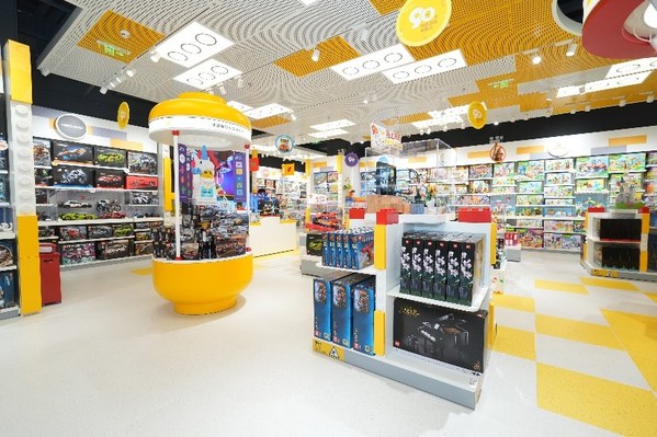 方便孩子們可以近距離與模型和積木零件互動的開放式模型陳列 方便孩子們可以近距離與模型和積木零件互動的開放式模型陳列