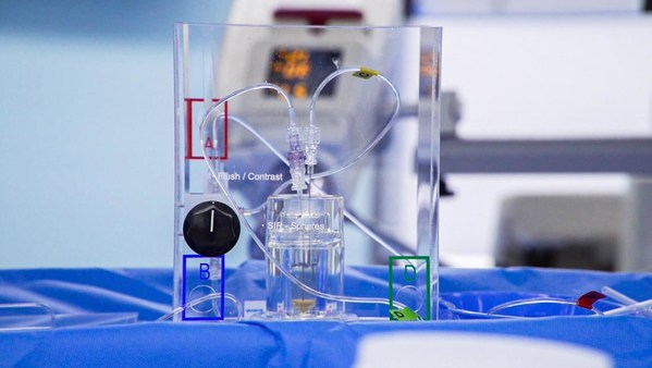 ?；菝魣F(tuán)隊(duì)為患者實(shí)施釔[90Y]微球注射液精準(zhǔn)介入手術(shù)