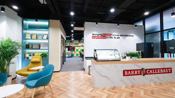 百樂嘉利寶位于上海市中心的新大中華區(qū)總部及中國巧克力學(xué)院(CHOCOLATE ACADEMY?)旗艦中心肯定了該公司在華十五年來的業(yè)務(wù)耕耘。