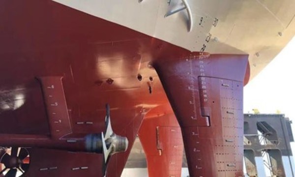 應(yīng)用立邦自拋光防污船舶涂料的船舶局部 應(yīng)用立邦自拋光防污船舶涂料的船舶局部