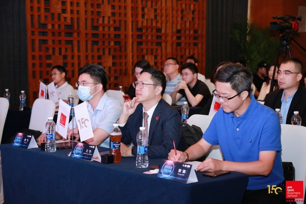 法國里昂商學(xué)院舉辦第一屆創(chuàng)新數(shù)字文化特別活動(dòng)