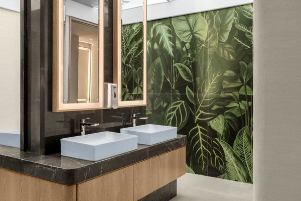 恒潔衛(wèi)浴公共空間改造計劃開啟，助力打造城市品質生活