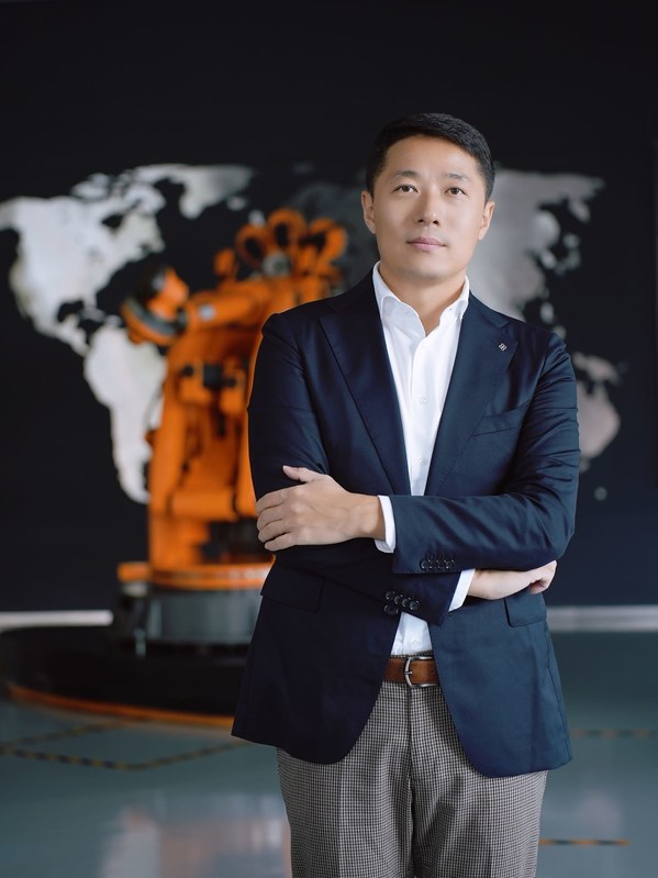 庫(kù)卡中國(guó)CEO張翯翚