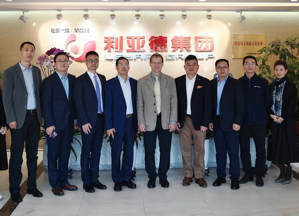 利亞德教室燈獲TUV萊茵眼部舒適度、低藍光及無頻閃認證證書