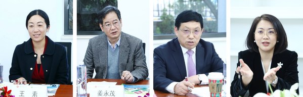 中國科協科技創(chuàng)新部科技期刊處處長王素，中華醫(yī)學會副秘書長姜永茂，中華醫(yī)學會雜志社社長兼總編輯魏均民，威科集團全球增長市場副總裁、中國董事總經理王志霆發(fā)表講話