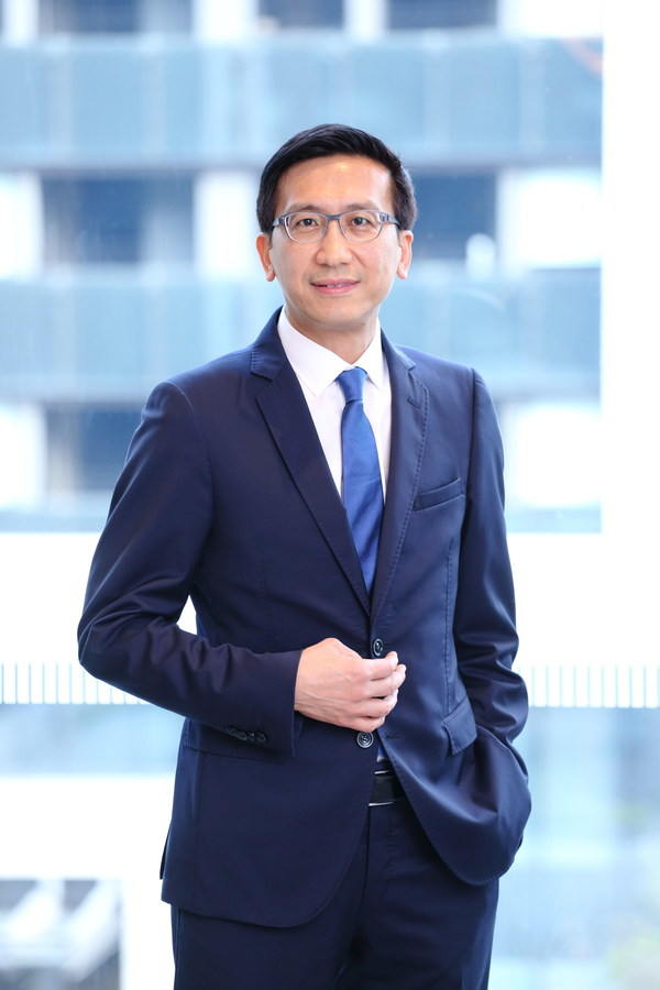 英飛凌科技全球高級副總裁、大中華區(qū)總裁、英飛凌科技大中華區(qū)電源與傳感系統(tǒng)事業(yè)部負責人 潘大偉先生