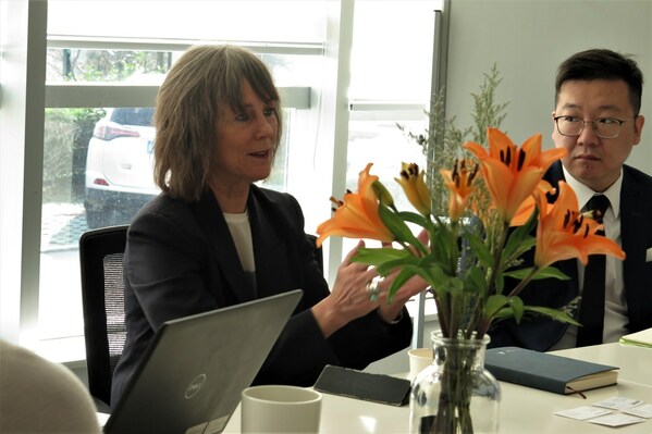 挪威駐廣州總領事Hege Araldsen發(fā)表講話