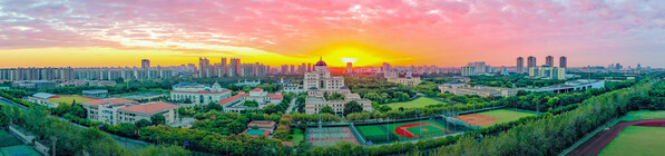 上外學(xué)校的全景照片 上外學(xué)校的全景照片