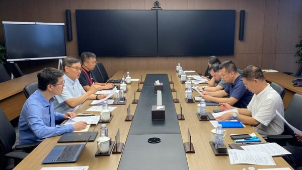 海淀區(qū)區(qū)委常委、副區(qū)長(zhǎng)岳立一行到訪軟通動(dòng)力