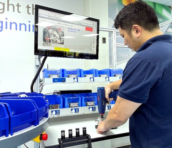 Bossard柏中智能裝配工作站，沉浸式體驗數(shù)字化裝配