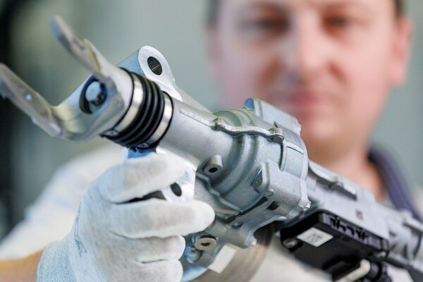 舍弗勒后輪轉(zhuǎn)向系統(tǒng)已經(jīng)投產(chǎn)，應(yīng)用于一家全球知名汽車制造商的純電SUV車型上