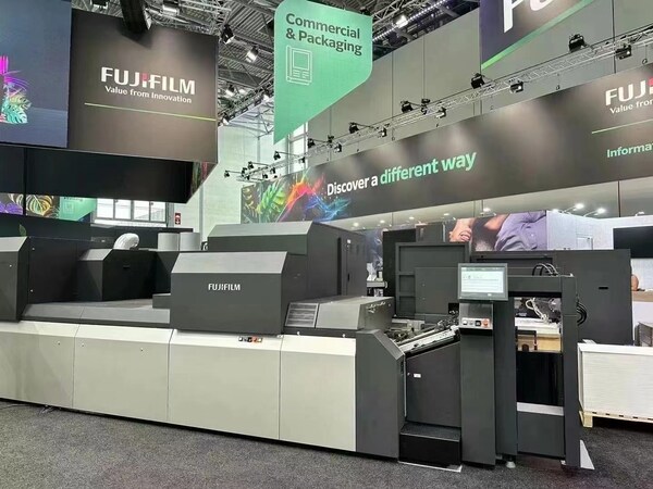 B2幅面單張紙數(shù)碼噴墨印刷機(jī)Jet Press 750S