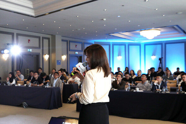 華為終端云服務海外一部部長分享《攜手前行，擁抱歐洲游戲增長新機遇》