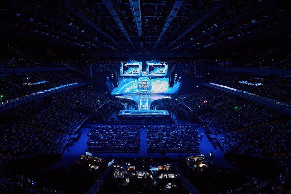 為期兩天的室內(nèi)音樂節(jié)和一天的音樂典禮，云集了亞洲實力唱將及人氣歌手組合，現(xiàn)場互動氣氛熱烈，音樂能量在銀河綜藝館盡情釋放。