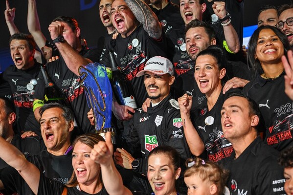 帕斯卡爾·維爾萊茵奪得2024ABB國(guó)際汽聯(lián)電動(dòng)方程式錦標(biāo)賽車手世界總冠軍的桂冠 帕斯卡爾·維爾萊茵奪得2024ABB國(guó)際汽聯(lián)電動(dòng)方程式錦標(biāo)賽車手世界總冠軍的桂冠