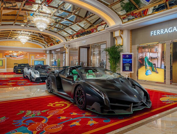 萬眾矚目的蘭博基尼、全球限量9輛的Lamborghini Veneno Roadster