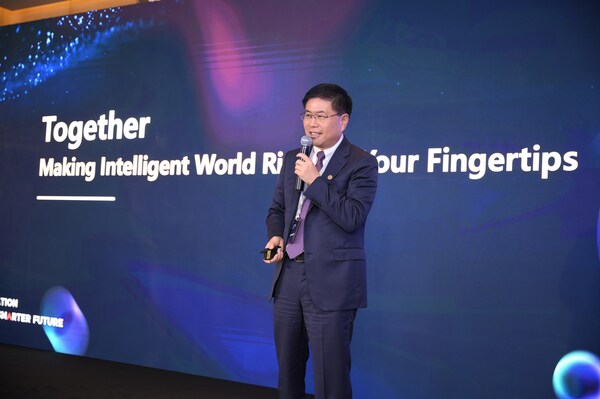 新華三集團(tuán)聯(lián)席總裁、國際BG總裁黃智輝