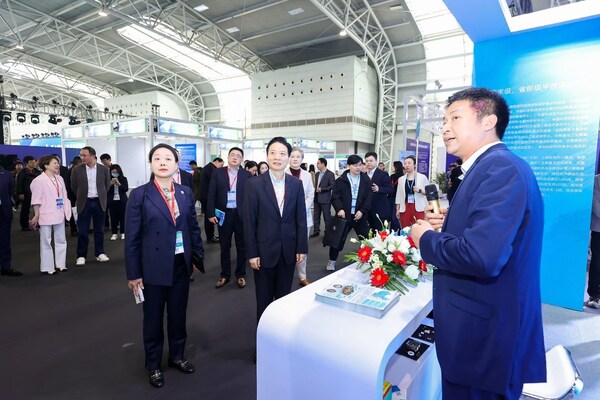 跨界創(chuàng)新，攜手同行----第七屆長(zhǎng)三角科交會(huì)開(kāi)幕