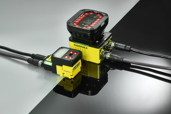 圖中并排展示了由人工智能驅(qū)動(dòng)的DataMan 290和390條形碼讀取器