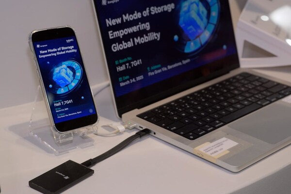 直擊 MWC25：江波龍首秀，用存儲黑科技激活移動通信潛能