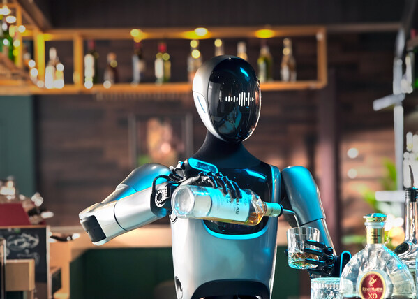 擎朗智能發(fā)布首款人形具身服務(wù)機器人XMAN-R1，以崗位力推動具身智能機器人商業(yè)化落地