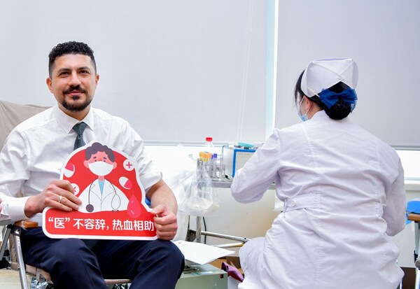 嘉會(huì)兒科醫(yī)生Ahmed Arafat參與獻(xiàn)血