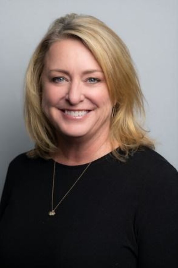 亞馬遜云科技全球拓展賦能副總裁Maureen Lonergan 亞馬遜云科技全球拓展賦能副總裁Maureen Lonergan