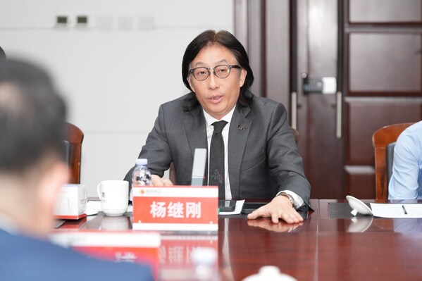 IBM咨詢(xún)大中華區(qū)銷(xiāo)售副總裁楊繼剛發(fā)言