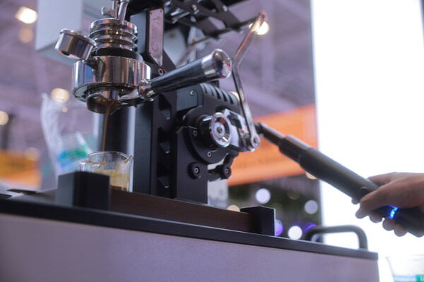 國產(chǎn)雙核破壟斷：礪星&存融CIBF亮劍智能裝配，定義電池安全新標(biāo)桿