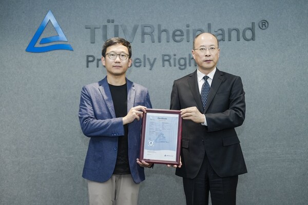 TÜV萊茵為快倉機(jī)器人頒發(fā)北美認(rèn)證證書及CE-MD符合性證書 TÜV萊茵為快倉機(jī)器人頒發(fā)北美認(rèn)證證書及CE-MD符合性證書