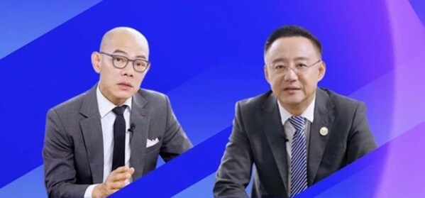 左：IBM咨詢大中華區(qū)及韓國總裁陳科典；右：一汽-大眾汽車有限公司管理服務部總監(jiān)竇恒言