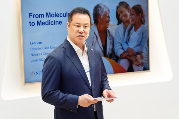 諾華中國區(qū)總裁兼董事總經(jīng)理李堯發(fā)言