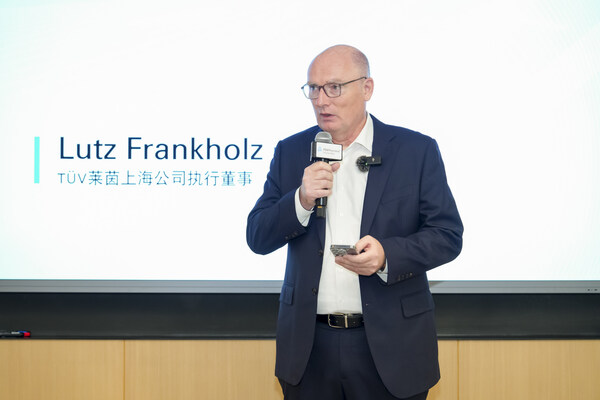 TÜV萊茵上海公司執(zhí)行董事陸勛海 TÜV萊茵上海公司執(zhí)行董事陸勛海