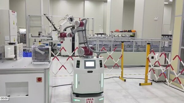 節(jié)卡復(fù)合機(jī)器人晶圓盒搬運(yùn)