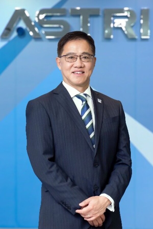 應(yīng)科院行政總裁孫耀達(dá)博士工程師表示，創(chuàng)新科技對(duì)提升香港競(jìng)爭(zhēng)優(yōu)勢(shì)至關(guān)重要，應(yīng)科院將配合《施政報(bào)告》，并繼續(xù)與創(chuàng)新生態(tài)圈內(nèi)各持份者緊密合作，促進(jìn)科研成果商品化。