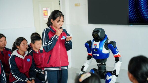 百事可樂正式揭幕“渴望燎原計劃”，“百事酷寶”賦能鄉(xiāng)村教育，科技星火點燃未來渴望