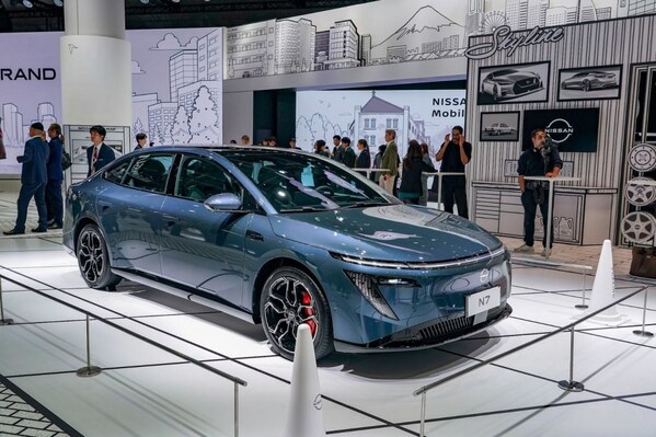 日產(chǎn)“最家”純電轎車N7在日本移動(dòng)出行展展出
