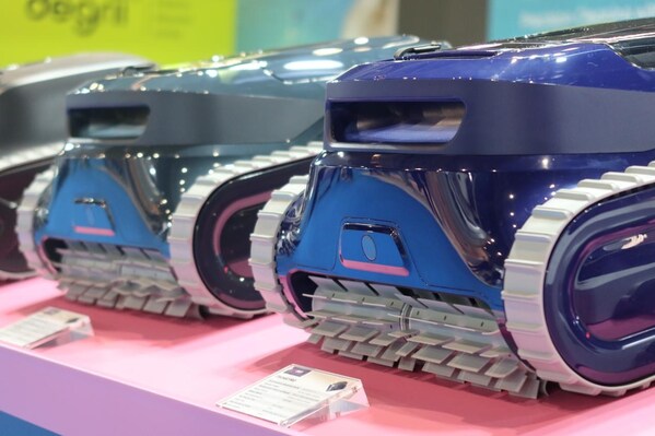 F1 與 ES 系列泳池機器人