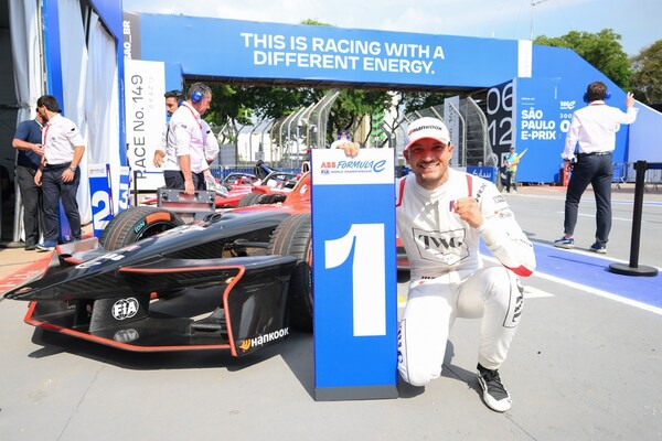 安德雷蒂車隊(duì)杰克·丹尼斯奪冠 安德雷蒂車隊(duì)杰克·丹尼斯奪冠