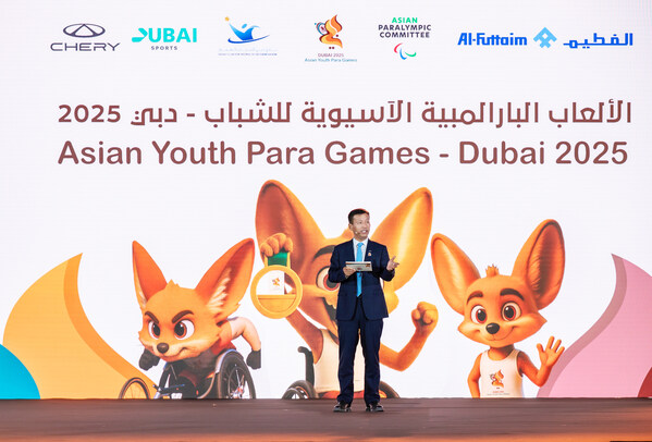 奇瑞國(guó)際業(yè)務(wù)事業(yè)部執(zhí)行副總經(jīng)理朱少東演講現(xiàn)場(chǎng) 奇瑞國(guó)際業(yè)務(wù)事業(yè)部執(zhí)行副總經(jīng)理朱少東演講現(xiàn)場(chǎng)