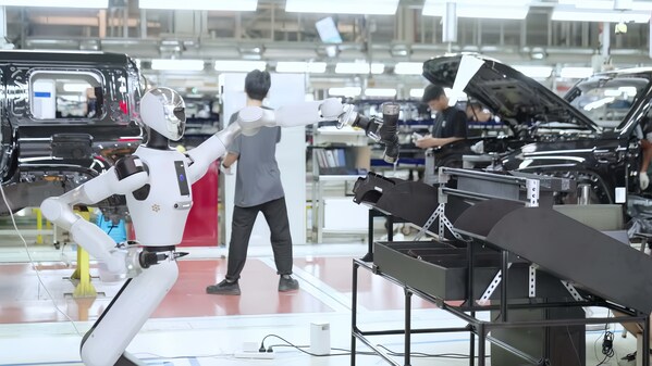 Galbot G1在汽車生產線執(zhí)行物料分揀調試工作