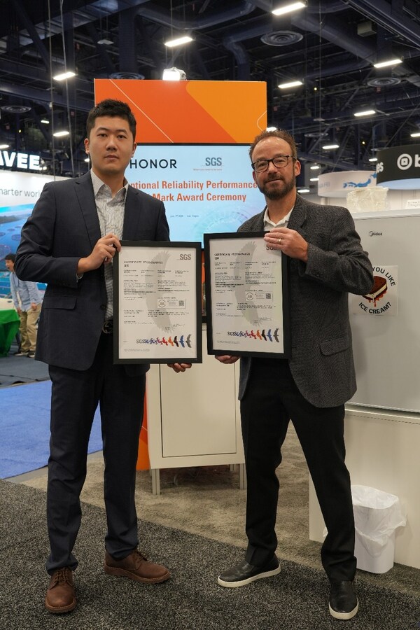 SGS為榮耀 X Plus 2026系列筆記本電腦頒發(fā)卓越可靠性Performance Tested Mark