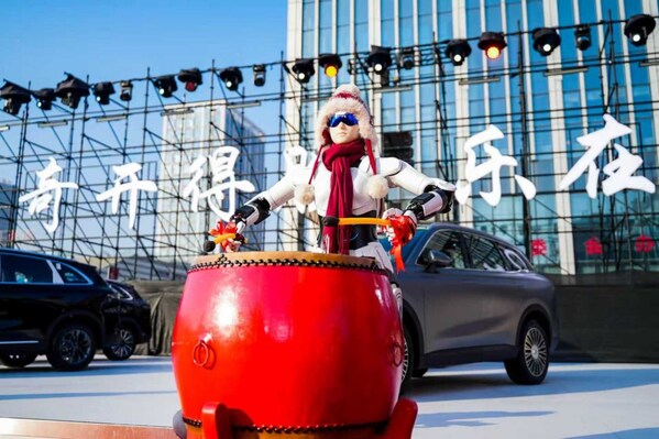 墨甲機(jī)器人家族亮相2026奇瑞Ai之夜，演繹多種場景應(yīng)用