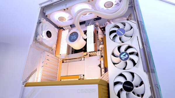 技嘉在CES 2026上發(fā)布X870E AERO X3D WOOD主板，以自然美學(xué)定義高性能主板新標(biāo)準(zhǔn)